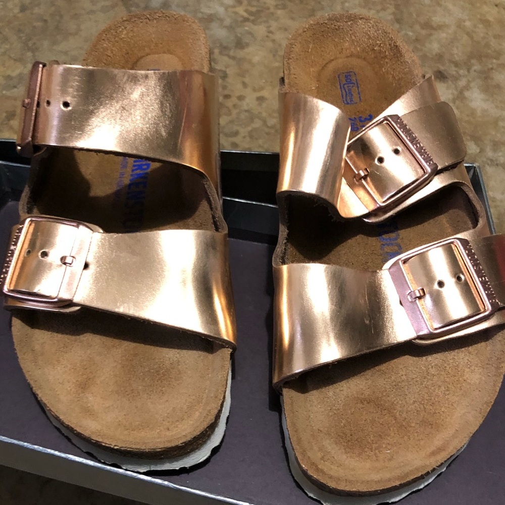 Birkenstock rose gold